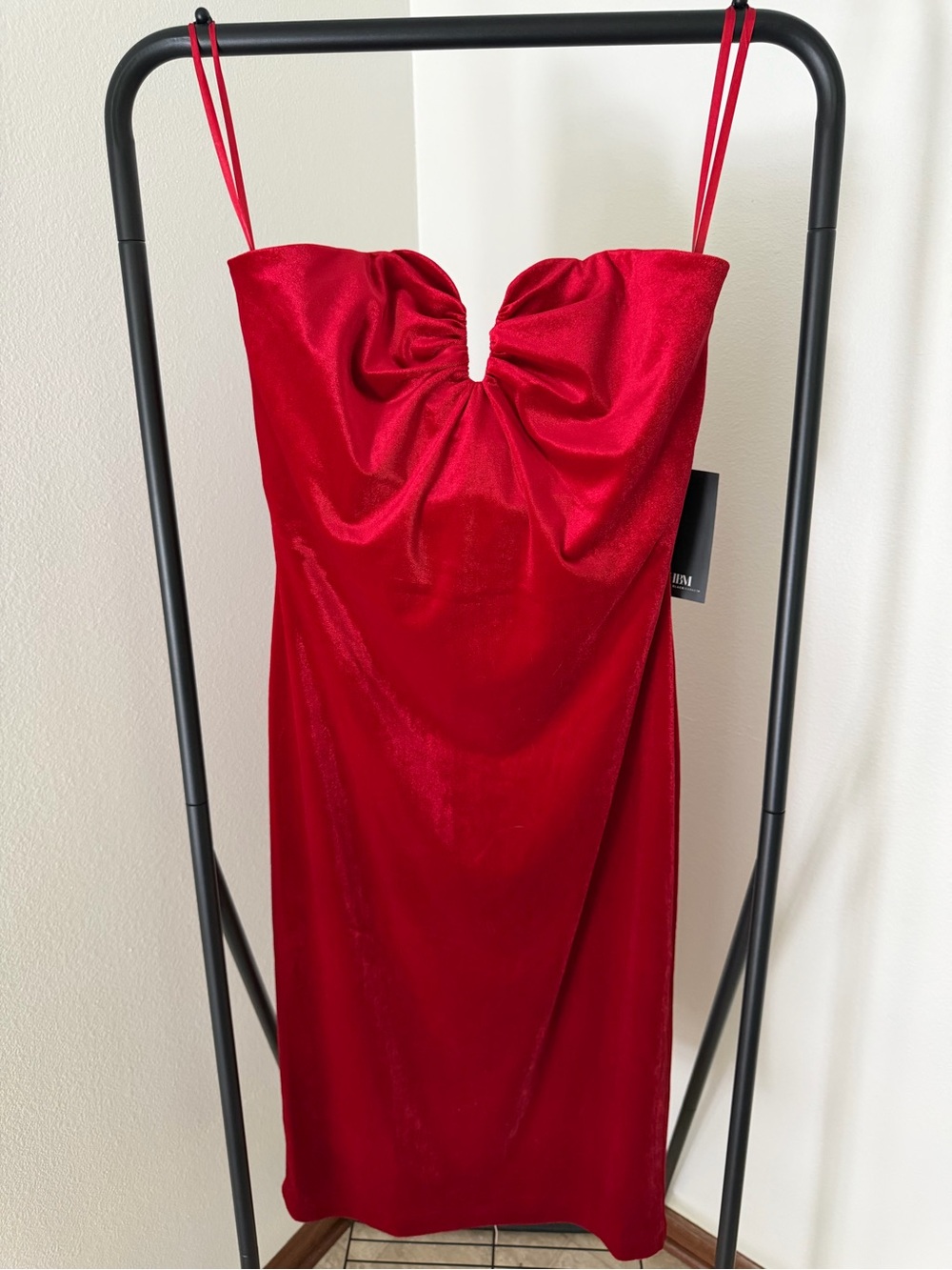 Red velvet Strapless Dress